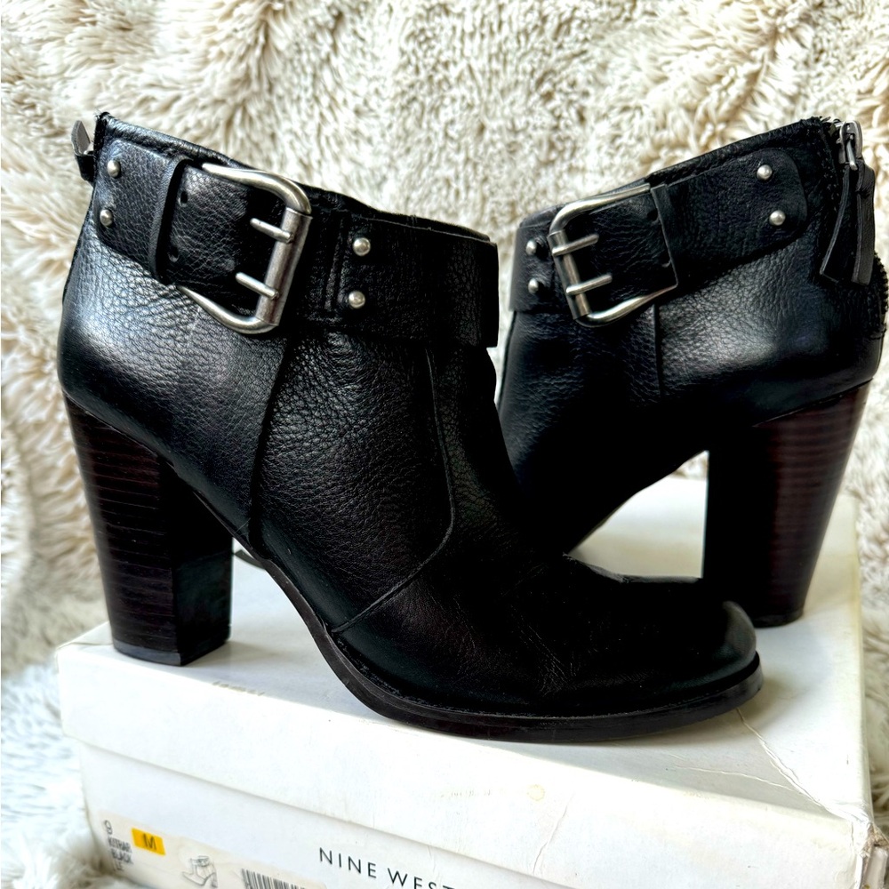 Nine West Black Ankle Boot size 9M